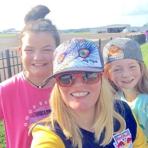 Meet your Posher, Carla